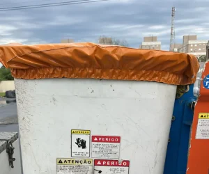 Capa de proteção cesta aérea / caçamba / bojo