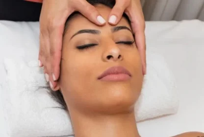 Conheça a massagem indiana que promove o relaxamento imediato