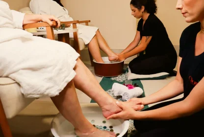 Escalda-Pés: Relaxamento, Saúde e Tradição em um Só Ritual