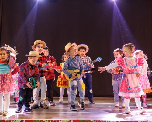 Uma noite de alegria e tradição na Festa de São João do Colégio