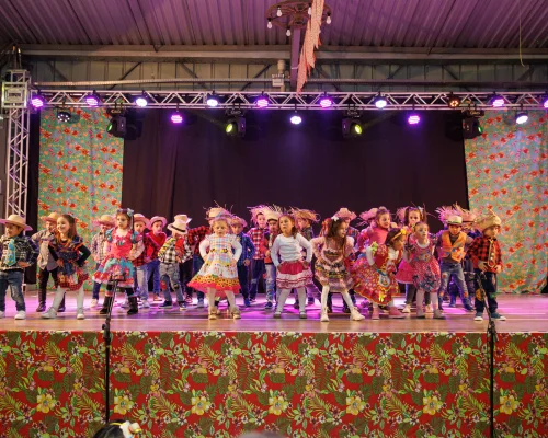 Uma noite de alegria e tradição na Festa de São João do Colégio