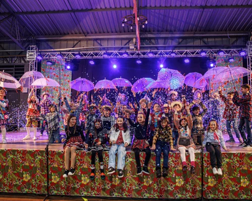 Uma noite de alegria e tradição na Festa de São João do Colégio