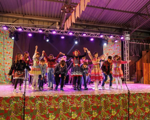 Uma noite de alegria e tradição na Festa de São João do Colégio