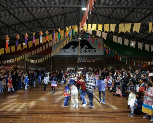 Uma noite de alegria e tradição na Festa de São João do Colégio