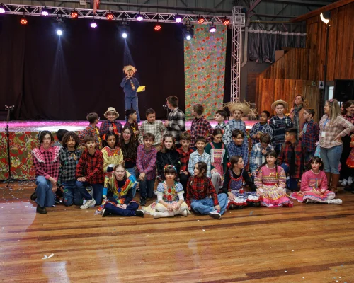 Uma noite de alegria e tradição na Festa de São João do Colégio