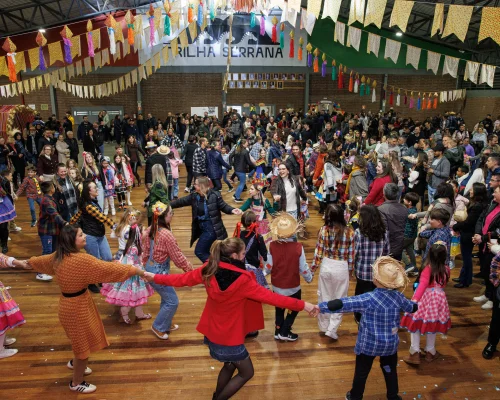 Uma noite de alegria e tradição na Festa de São João do Colégio
