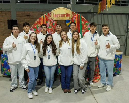 Uma noite de alegria e tradição na Festa de São João do Colégio