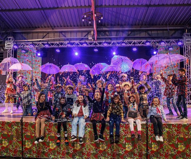 Uma noite de alegria e tradição na Festa de São João do Colégio