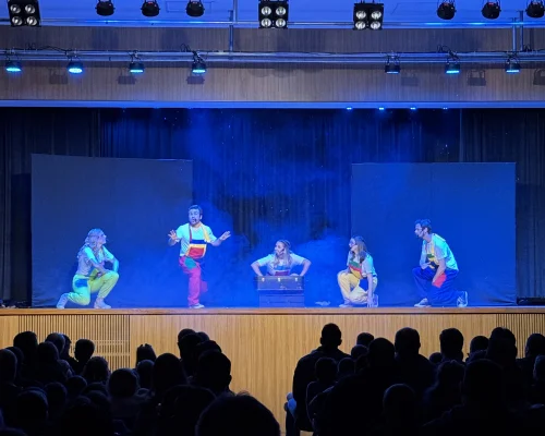 Uma noite especial de homenagem aos pais