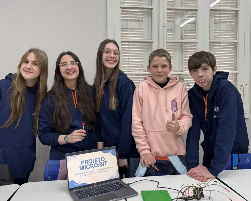 Alunos do 9º ano apresentam projetos com Micro:bit