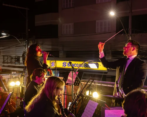 Espetáculo “105 Anos de História” encanta o público