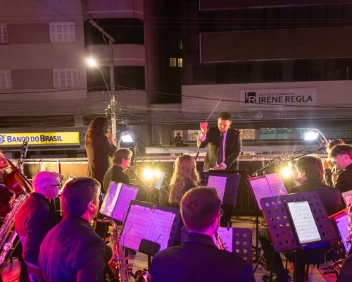 Espetáculo “105 Anos de História” encanta o público