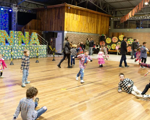 Tradição, alegria e integração marcam a Festa Junina do Colégio