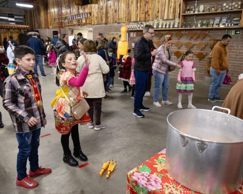 Tradição, alegria e integração marcam a Festa Junina do Colégio