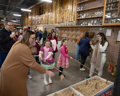 Tradição, alegria e integração marcam a Festa Junina do Colégio