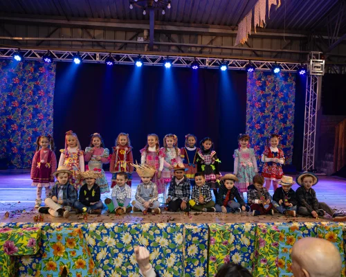 Tradição, alegria e integração marcam a Festa Junina do Colégio