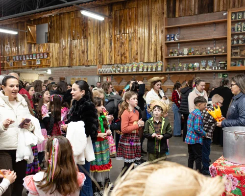 Tradição, alegria e integração marcam a Festa Junina do Colégio