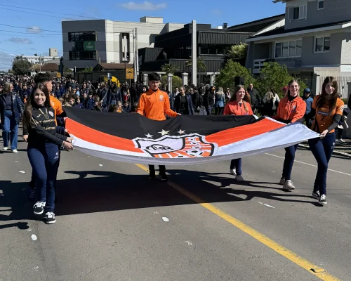 Colégio Santa Rosa participa do Desfile de 7 de Setembro