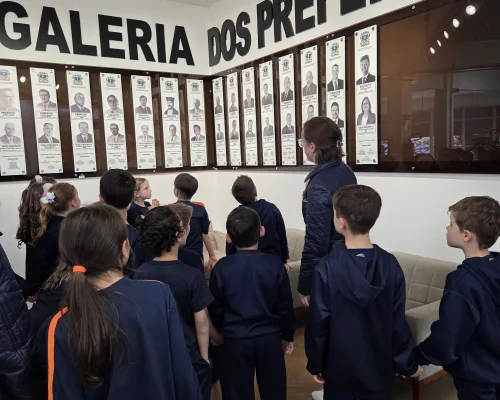 Alunos dos 2º anos visitam a Prefeitura de Carlos Barbosa