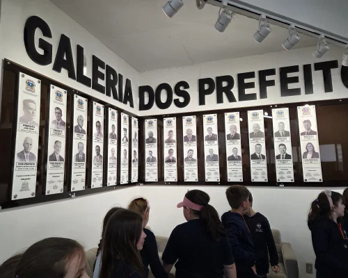 Alunos dos 2º anos visitam a Prefeitura de Carlos Barbosa