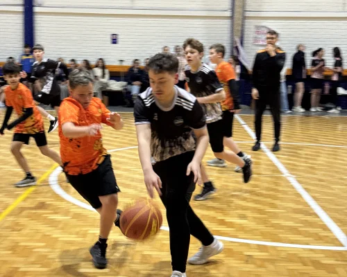 Interséries de Basquete movimentam a escola