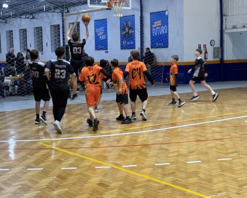 Interséries de Basquete movimentam a escola