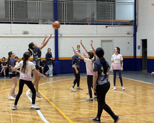 Interséries de Basquete movimentam a escola