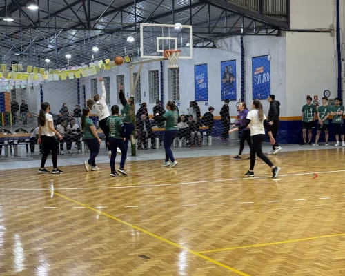 Interséries de Basquete movimentam a escola