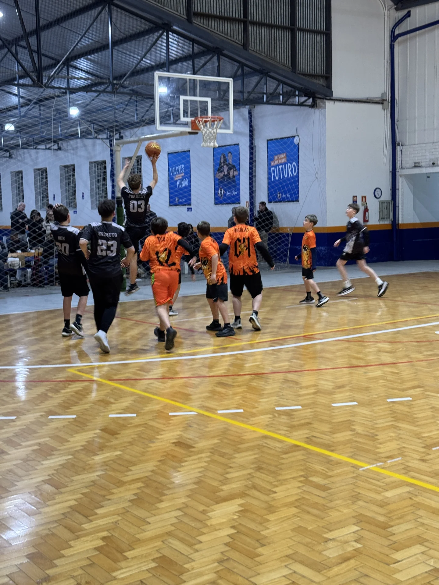 Interséries de Basquete movimentam a escola