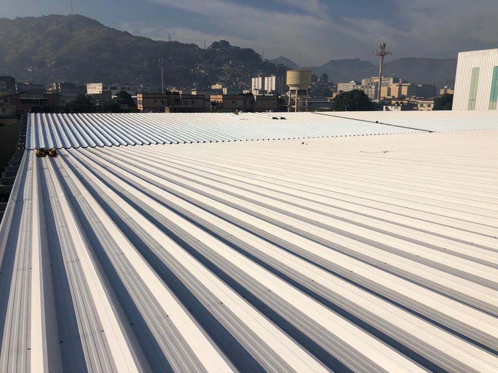 Retrofit e  Manutenção de Coberturas Metálicas