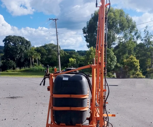 PULVERIZADOR JACTO 600LT