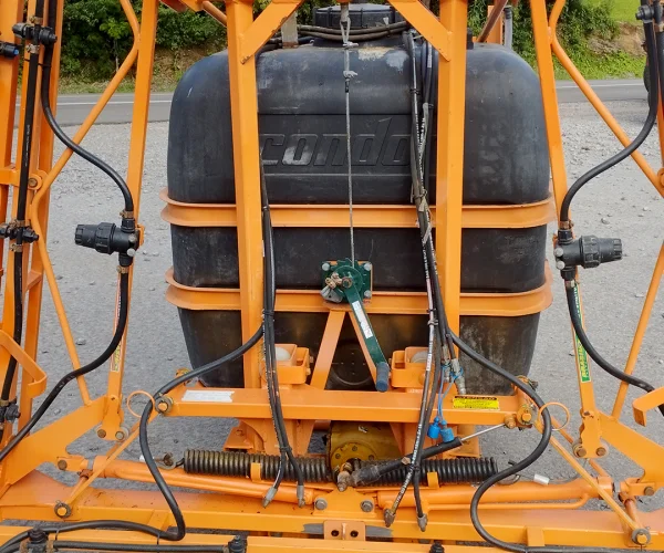 PULVERIZADOR JACTO 600LT