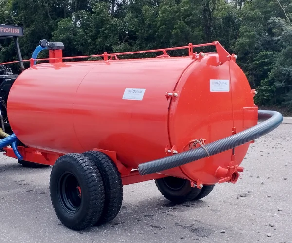 DISTRIBUIDOR DE ESTERCO LÍQUIDO 4000L