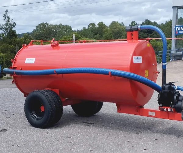 DISTRIBUIDOR DE ESTERCO LÍQUIDO 4000L