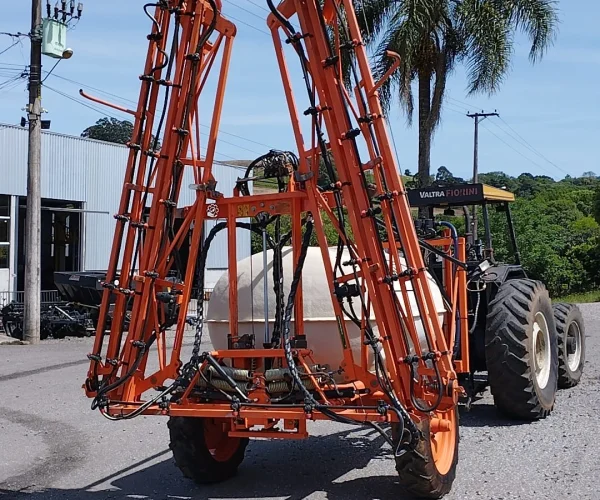 PULVERIZADOR JACTO 2000L