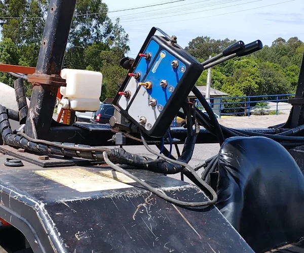 PULVERIZADOR JACTO 2000L