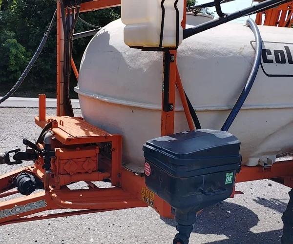 PULVERIZADOR JACTO 2000L