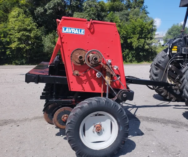 SEMEADEIRA (PLANTADEIRA) LAVRALE