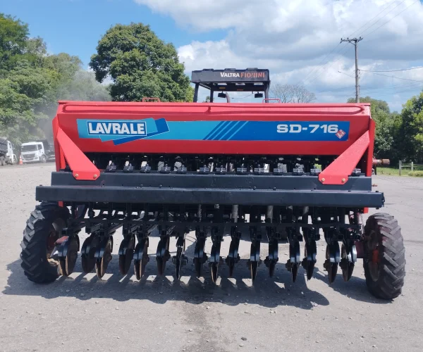 SEMEADEIRA (PLANTADEIRA) LAVRALE