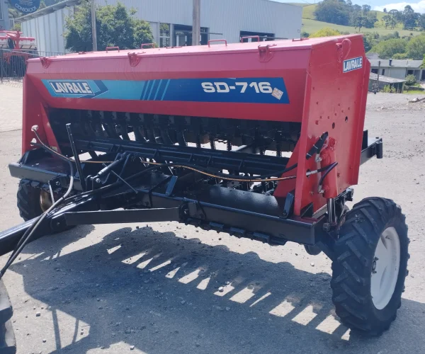 SEMEADEIRA (PLANTADEIRA) LAVRALE