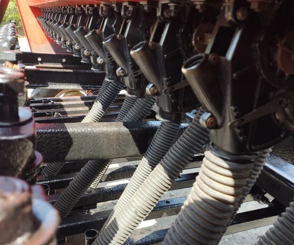 SEMEADEIRA (PLANTADEIRA) LAVRALE