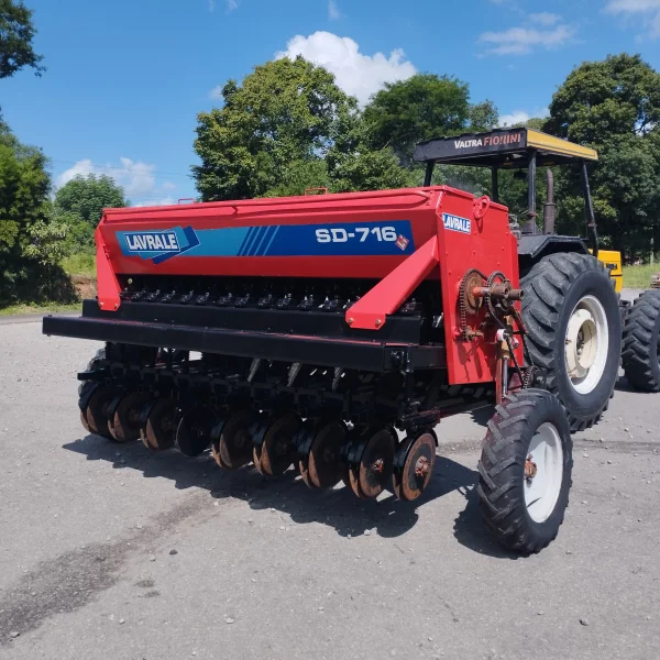 SEMEADEIRA (PLANTADEIRA) LAVRALE