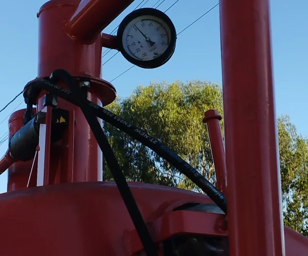 DISTRIBUIDOR DE ADUBO LÍQUIDO 4000L