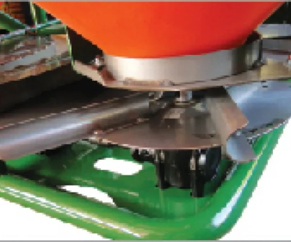 Distribuidor de sementes fertilizantes Maqtron