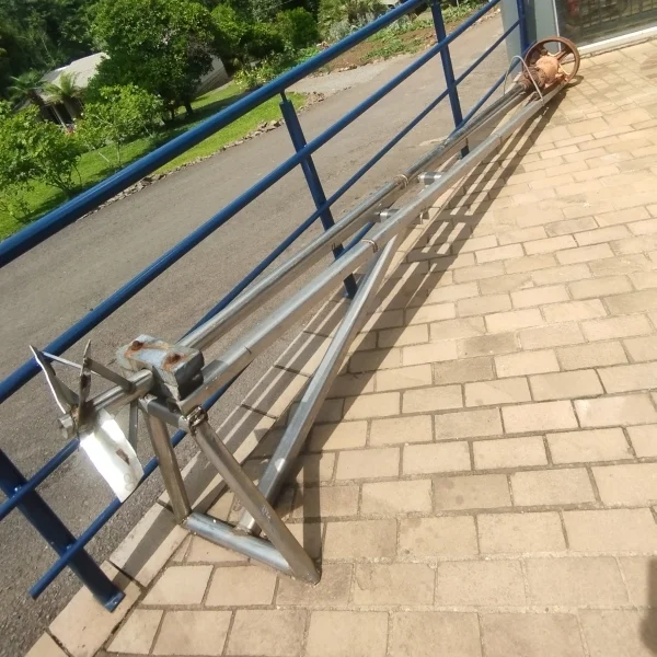 MISTURADOR DE ESTERCO