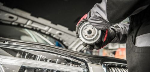 VOU TROCAR O ÓLEO DO MOTOR. PRECISO REALIZAR A TROCA DO FILTRO?