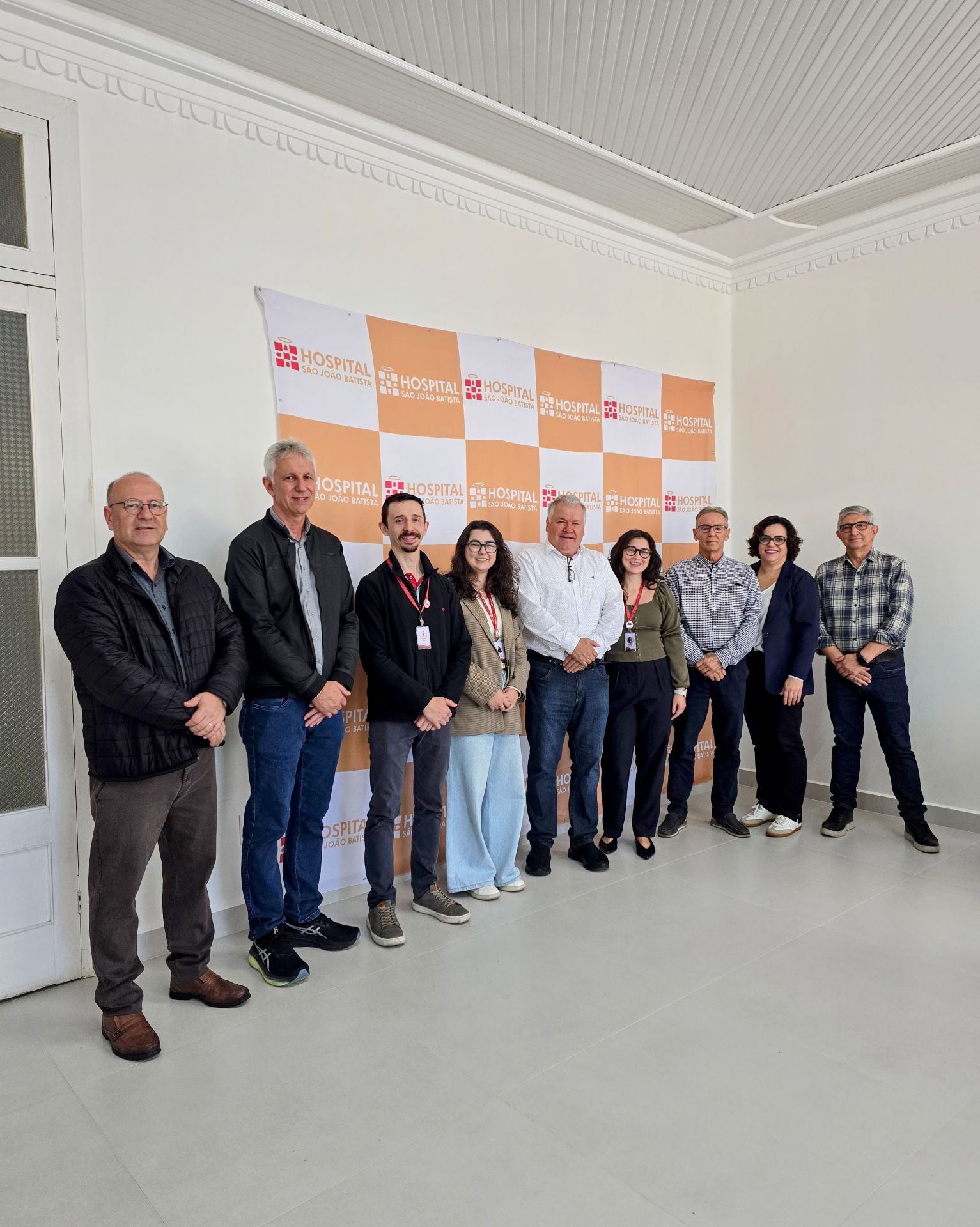 Auto Pratense doa R$ 50 mil em material de construção