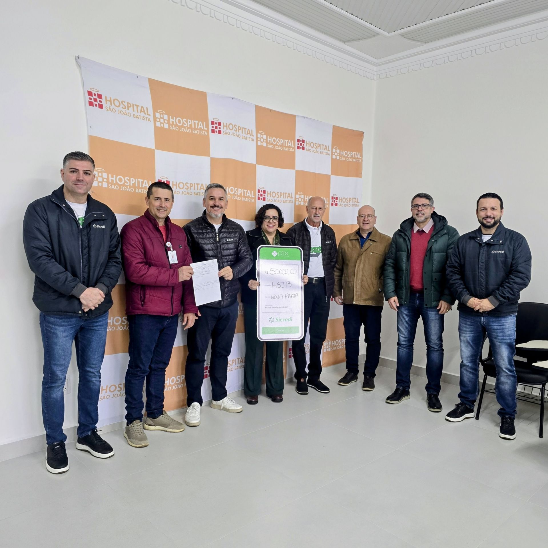 HSJB recebe doação de R$ 50 mil do Sicredi