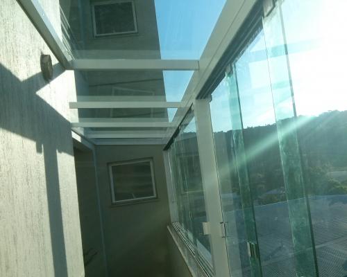 Fechamentos em Vidro Temperado Ou Laminado