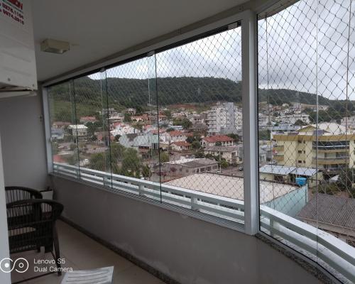 Fechamentos em Vidro Temperado Ou Laminado